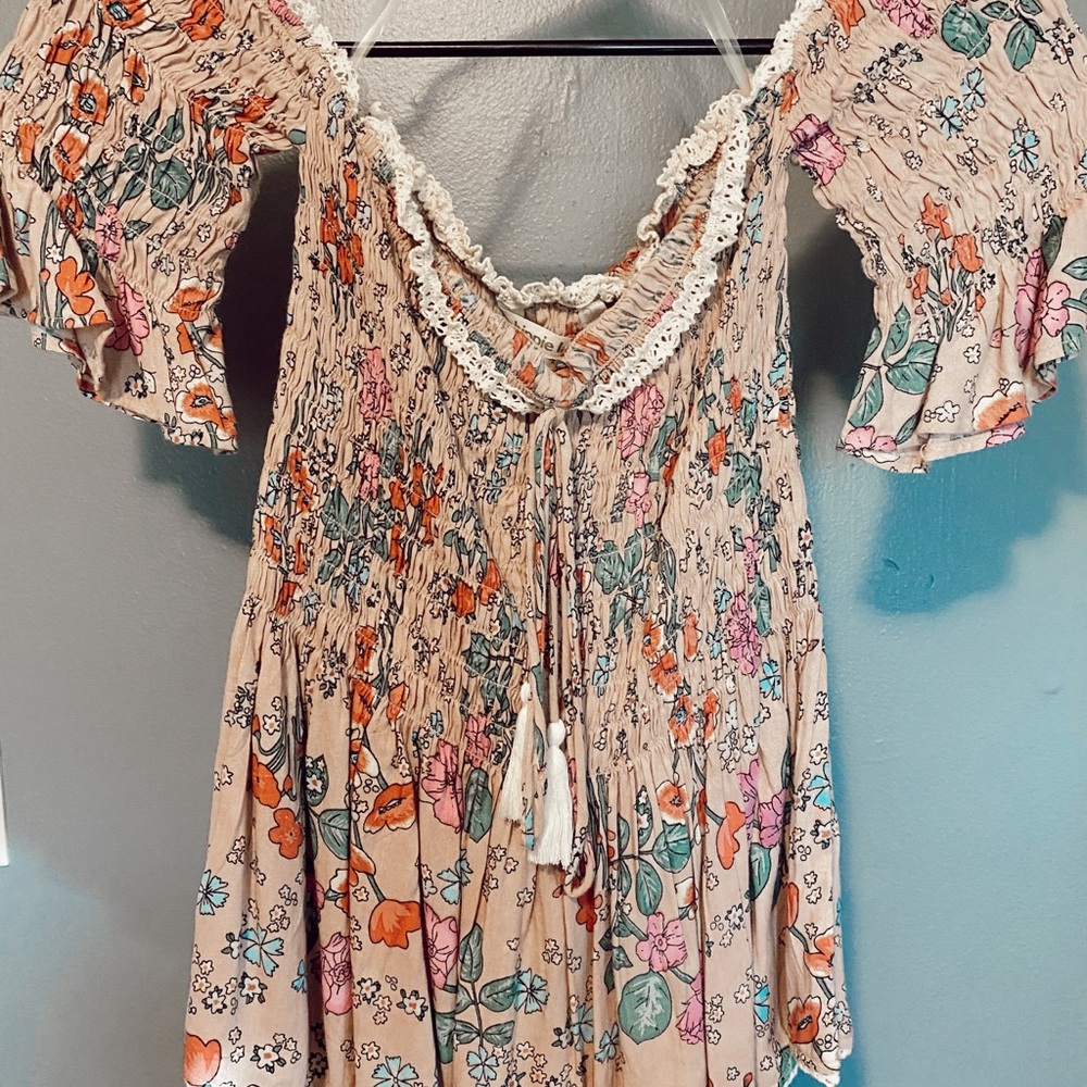“Hippie laundry” Pink floral off shoulder shirt